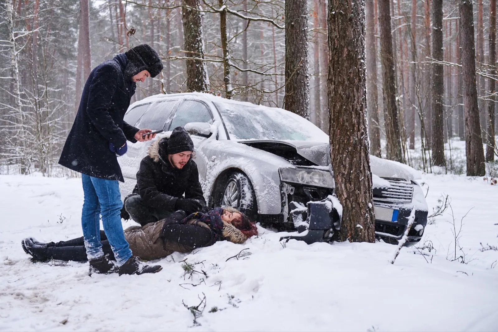Car accident in winter vorest with one injured